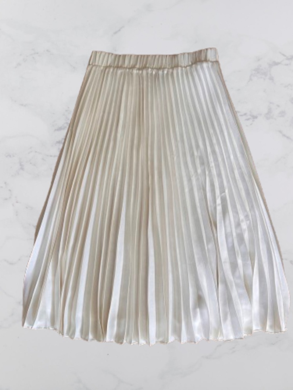 H&M Ivory/Cream Pleated Knee‑Length Midi Skirt – Size 6